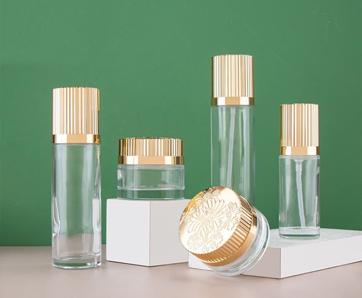 The Sustainable Beauty of Luxury Glass Cosmetic Bottles